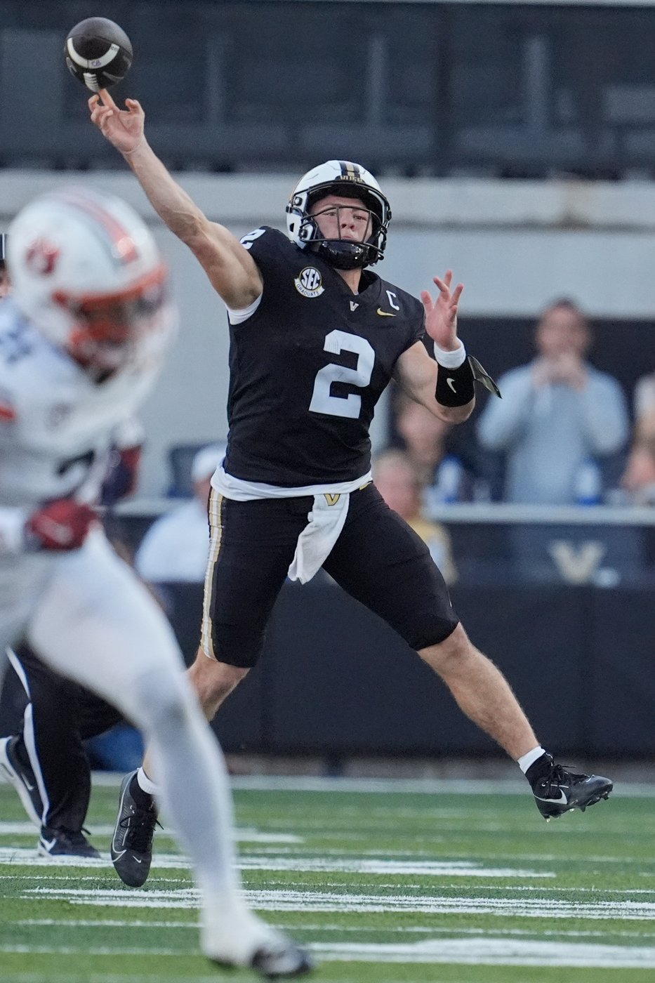 Diego Pavia throws TD pass in OT and No. 15 Vanderbilt holds off Auburn 45-38 | iNFOnews.ca Diego Pavia throws TD pass in OT and No. 15 Vanderbilt holds off Auburn 45-38 | iNFOnews.ca