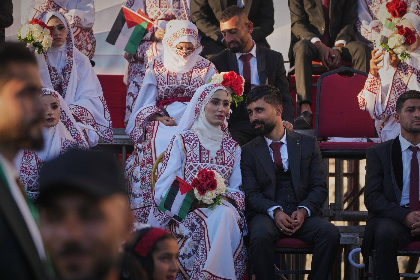 Mass wedding in Gaza celebrates new life after years of war and tragedy | iNFOnews.ca