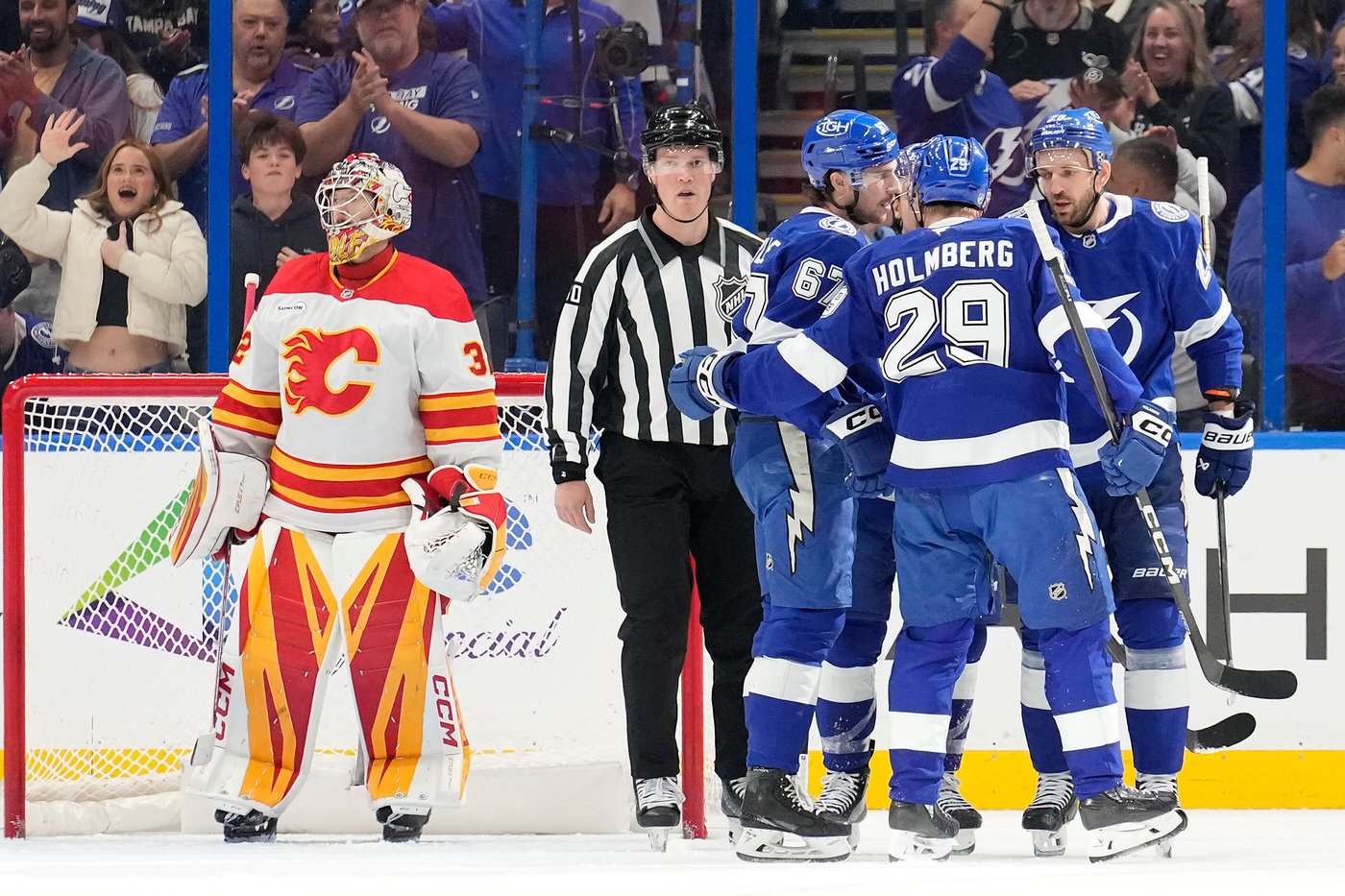 Andrei Vasilevskiy stops 32 shots, Lightning beat Flames 5-1 for 5th straight victory. | iNFOnews.ca