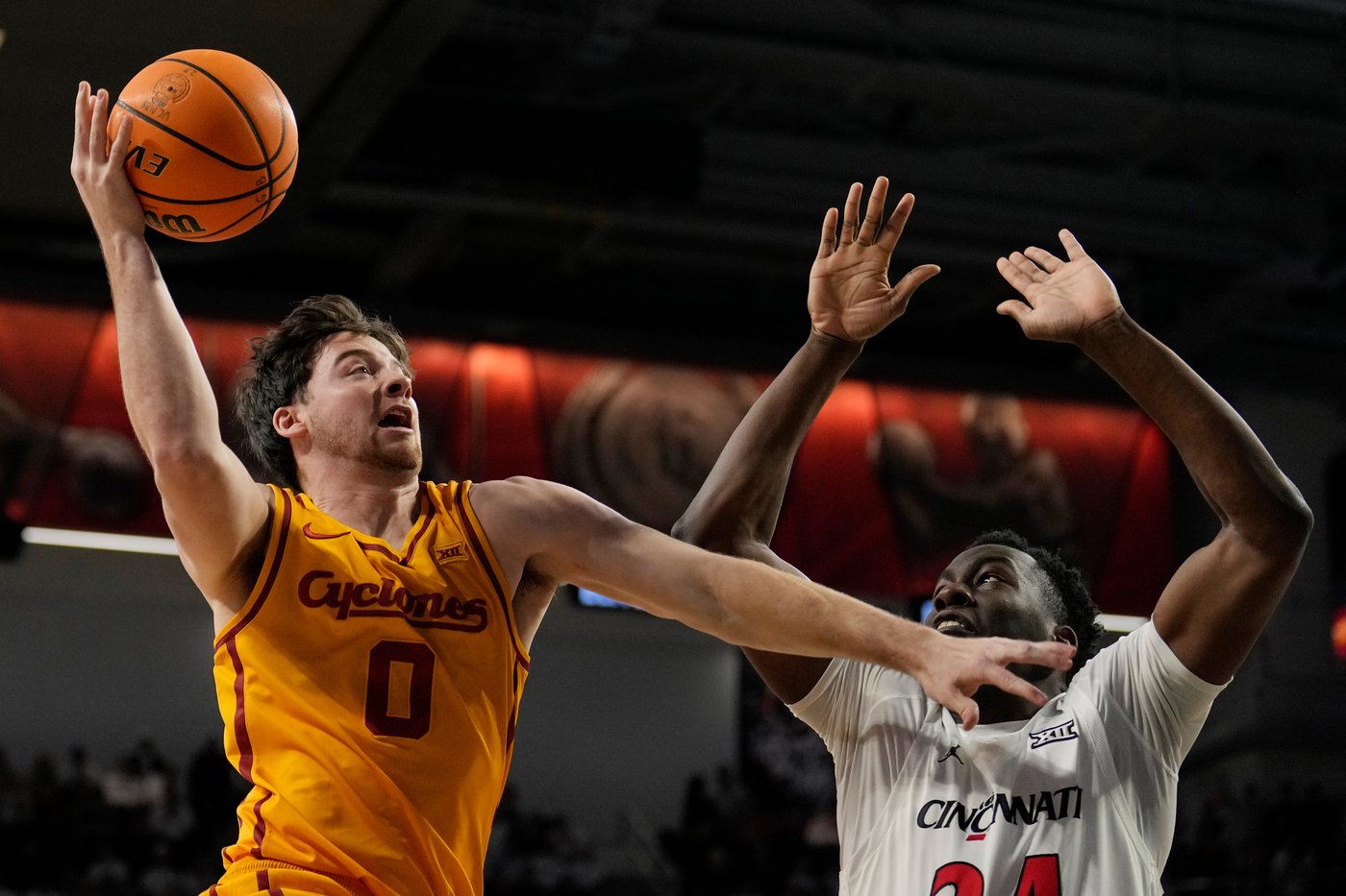 No. 2 Iowa State loses second straight, 79-70 to Cincinnati | iNFOnews.ca