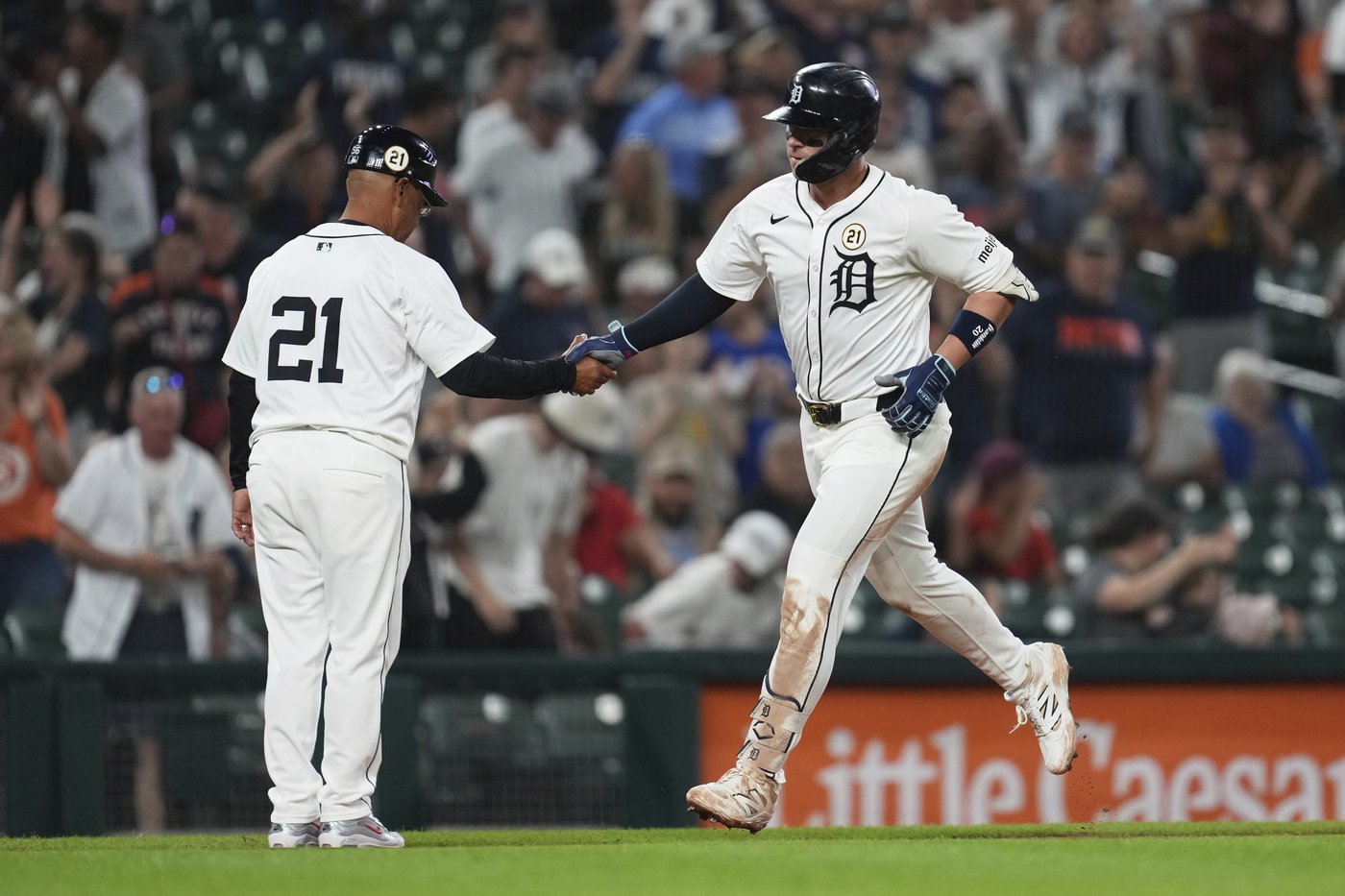 Guardians win for 10th time in 11 games, beat Tigers 7-5 with 4 extra-base hits in 10th inning | iNFOnews.ca