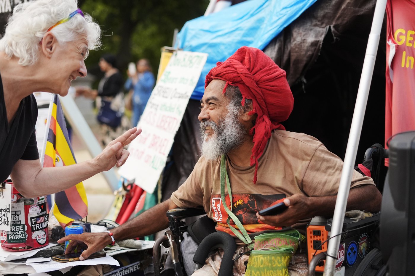 A decades-long peace vigil outside the White House is dismantled after Trump's order | iNFOnews.ca A decades-long peace vigil outside the White House is dismantled after Trump's order | iNFOnews.ca