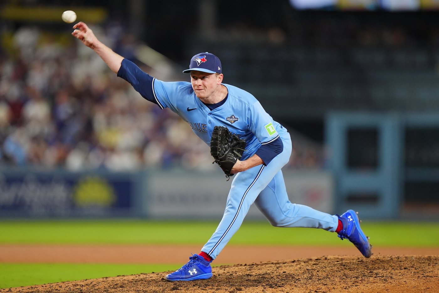 Photo Gallery: Blue Jays beat Dodgers 6-2 in Game 4 to tie Series | iNFOnews.ca