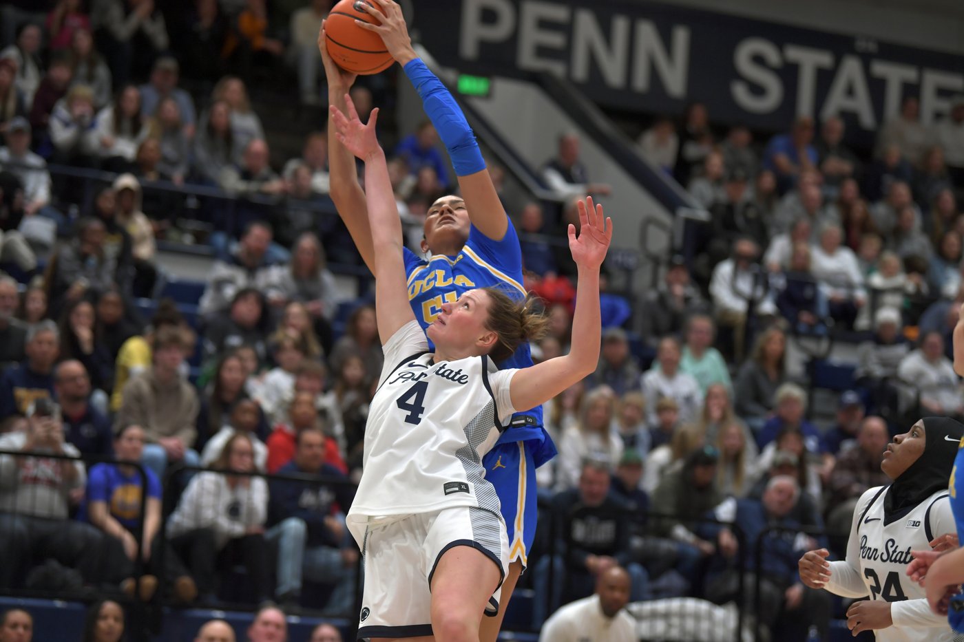Lauren Betts surpasses 1,500 career points and No. 4 UCLA beats Penn State 97-61 | iNFOnews.ca