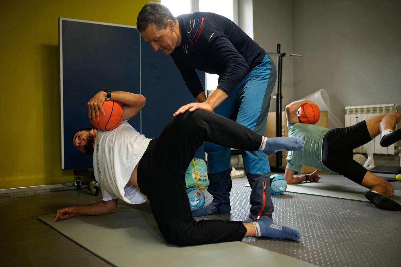 No flag, anthem or parade: An isolated Winter Olympics beckons for Russian athletes | iNFOnews.ca