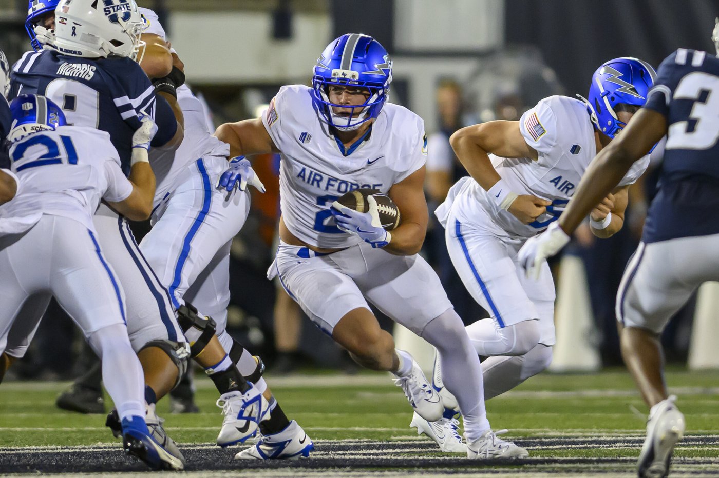 Bryson Barnes accounts for 5 TDs, Utah State beats Air Force 49-30 | iNFOnews.ca Bryson Barnes accounts for 5 TDs, Utah State beats Air Force 49-30 | iNFOnews.ca