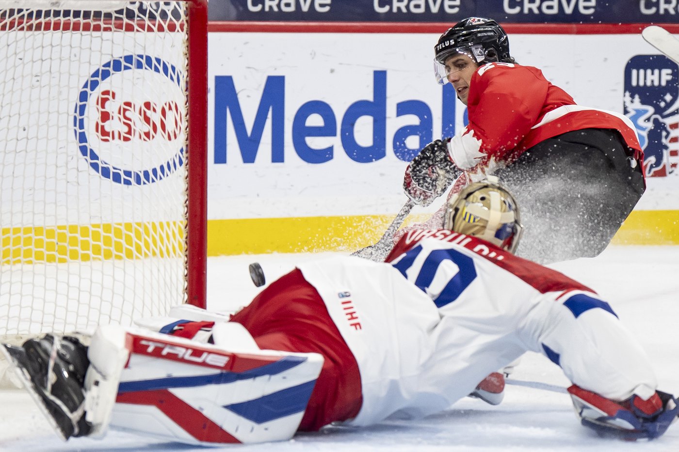 Photo Gallery: Canada falls to Czechia again at world juniors | iNFOnews.ca