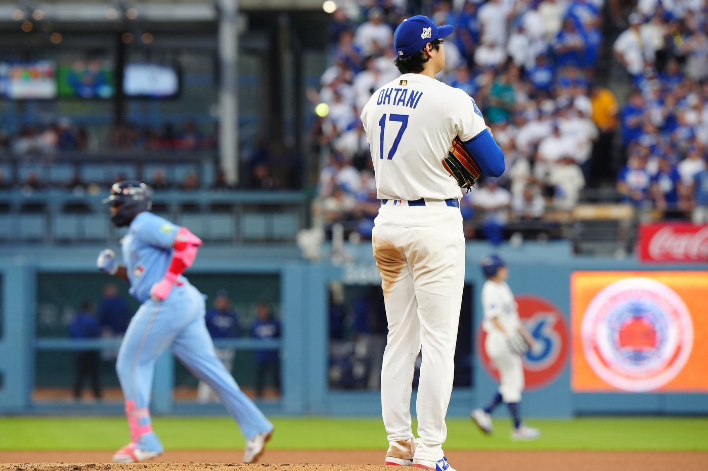 California Dreamin': Guerrero homers and Bieber in form as Jays top Dodgers in Game 4 | iNFOnews.ca California Dreamin': Guerrero homers and Bieber in form as Jays top Dodgers in Game 4 | iNFOnews.ca