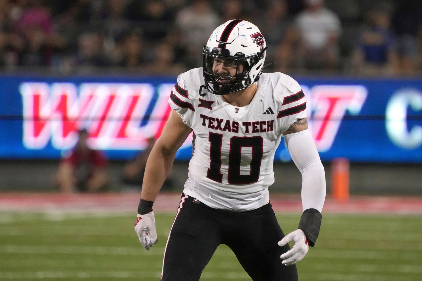 Texas Tech LB who wanted to be a QB and BYU freshman QB wearing No. 47 face off in top-10 matchup | iNFOnews.ca Texas Tech LB who wanted to be a QB and BYU freshman QB wearing No. 47 face off in top-10 matchup | iNFOnews.ca