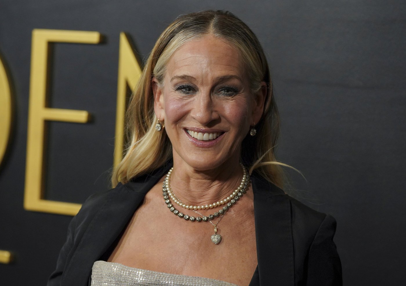 Sarah Jessica Parker gets Golden Globes' Carol Burnett Award and Helen Mirren gets DeMille prize | iNFOnews.ca