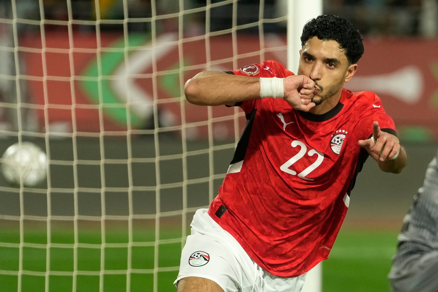 Salah scores Egypt's late winner to beat Zimbabwe 2-1 in Africa Cup | iNFOnews.ca