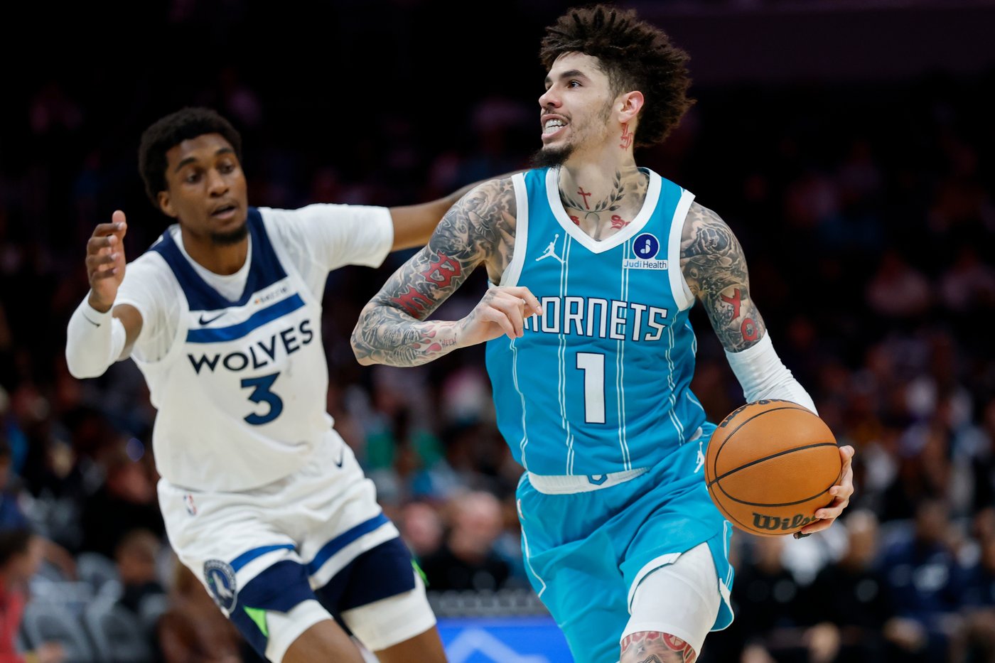 Randle scores 30 as Timberwolves beat Hornets 122-105 | iNFOnews.ca Randle scores 30 as Timberwolves beat Hornets 122-105 | iNFOnews.ca