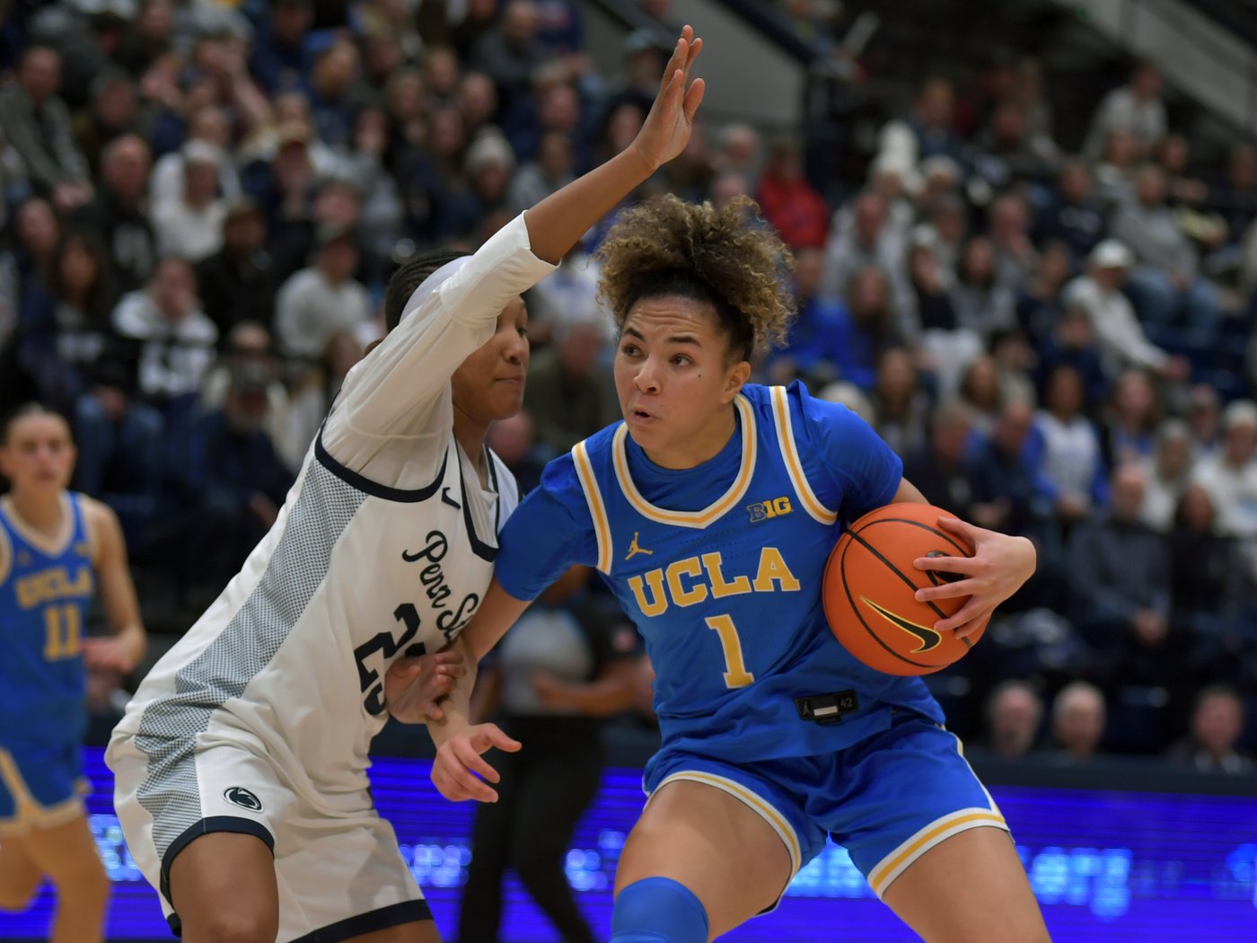 Lauren Betts surpasses 1,500 career points and No. 4 UCLA beats Penn State 97-61 | iNFOnews.ca