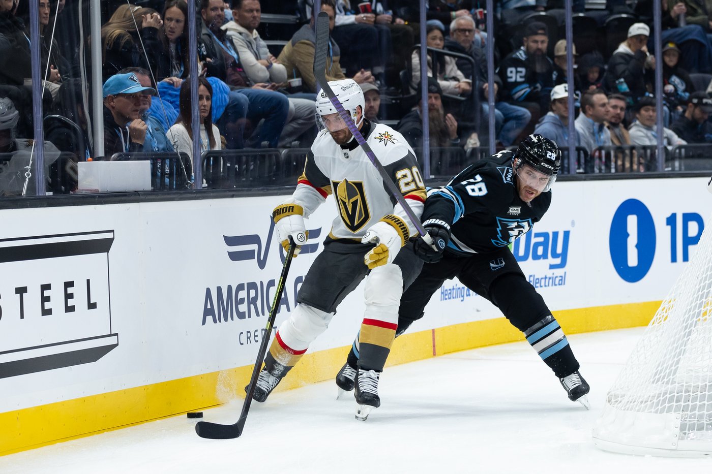 Cooley scores 4 straight goals in 5-point night in Mammoth's 5-1 win over Golden Knights | iNFOnews.ca
