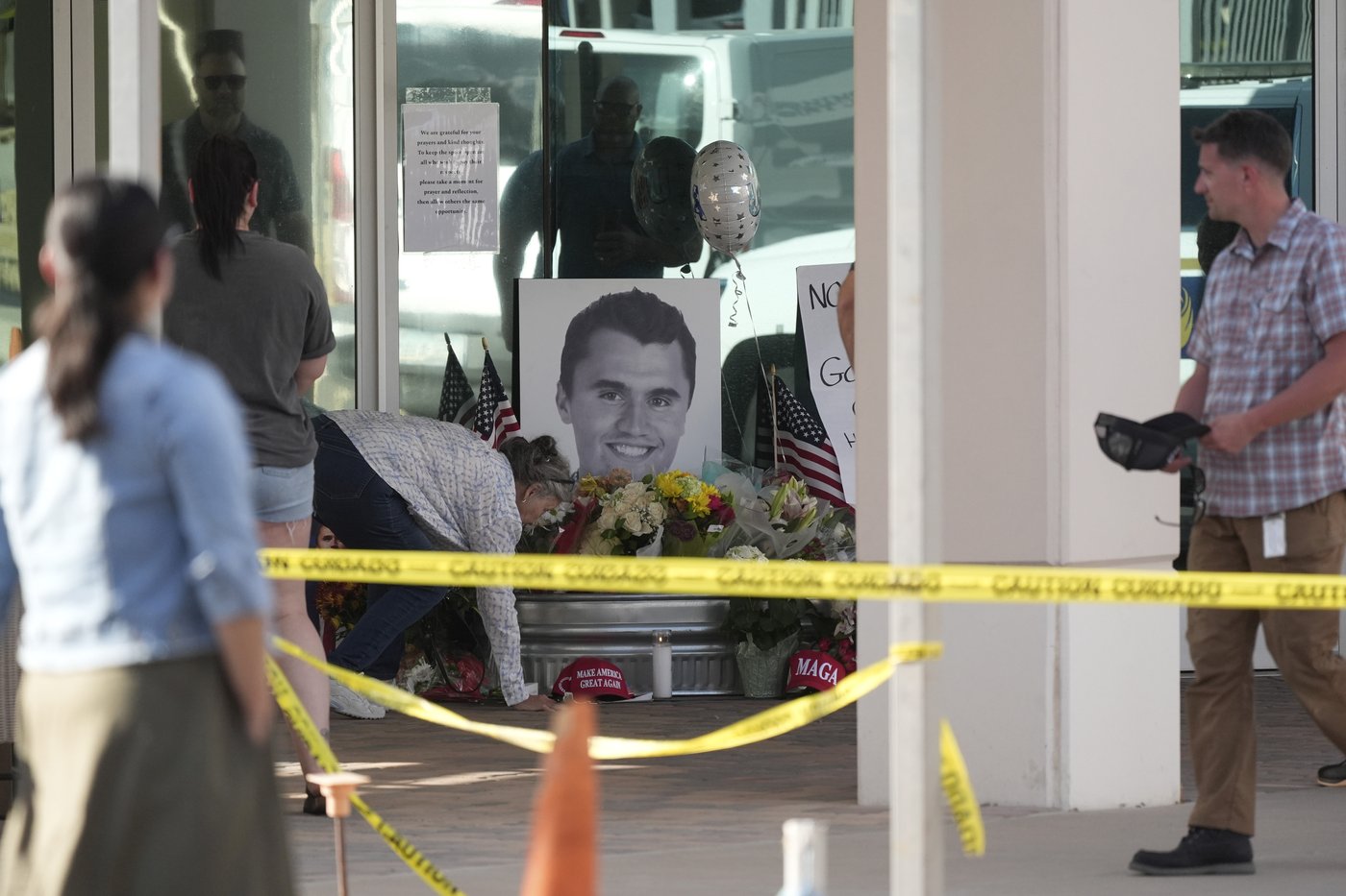 Photos from Utah Valley University before and after the shooting of Charlie Kirk | iNFOnews.ca