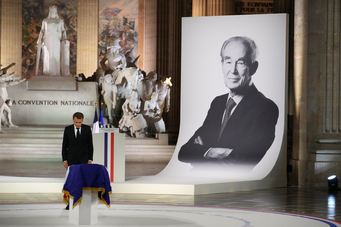 Tomb of former French Justice Minister Badinter defaced with graffiti before Panthéon ceremony | iNFOnews.ca Tomb of former French Justice Minister Badinter defaced with graffiti before Panthéon ceremony | iNFOnews.ca