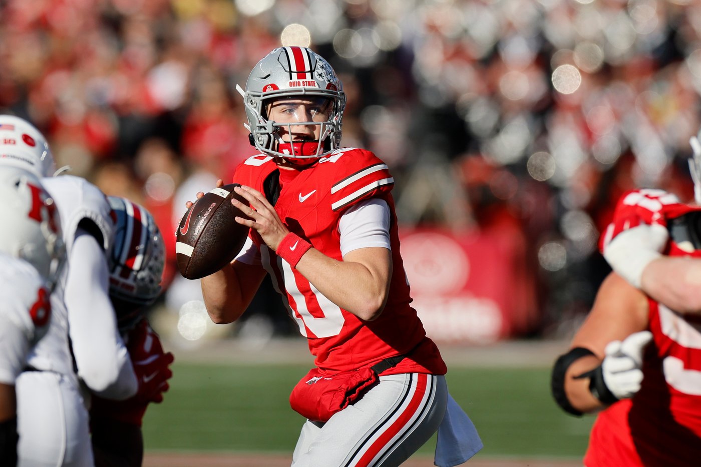 Top-ranked Ohio State pulls away in 2nd half for 42-9 victory over Rutgers with Michigan up next | iNFOnews.ca