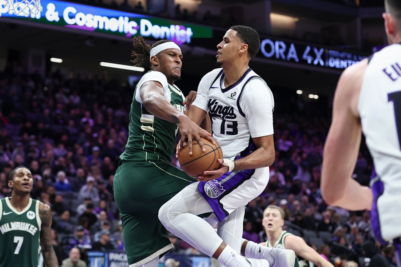 Kings' Keegan Murray to miss at least 3 to 4 weeks with sprained ankle | iNFOnews.ca