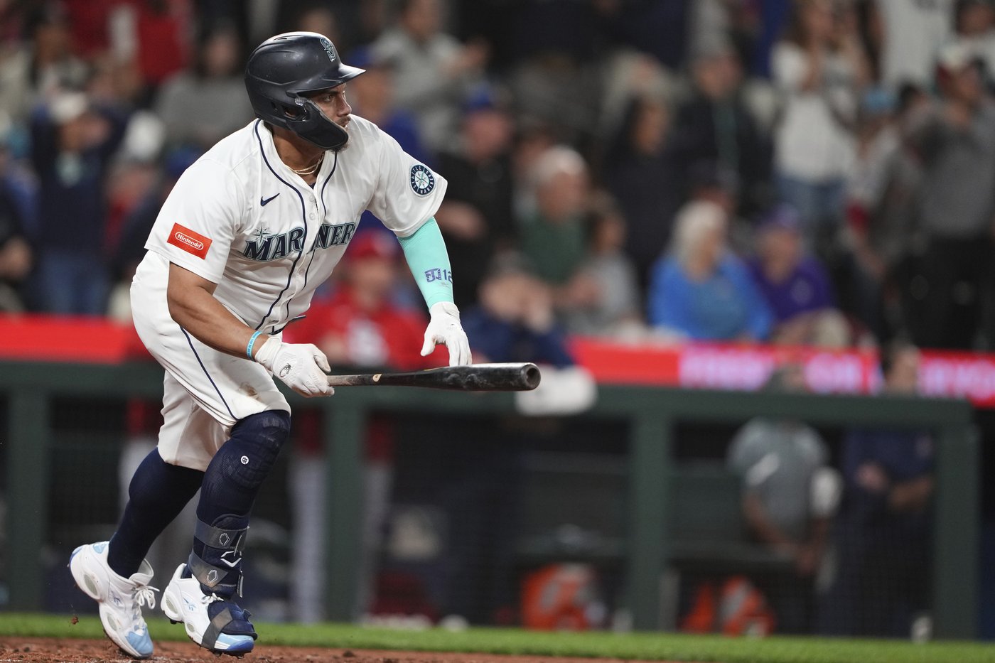 Josh Naylor’s late go-ahead double helps Mariners beat Cardinals 4-2 | iNFOnews.ca