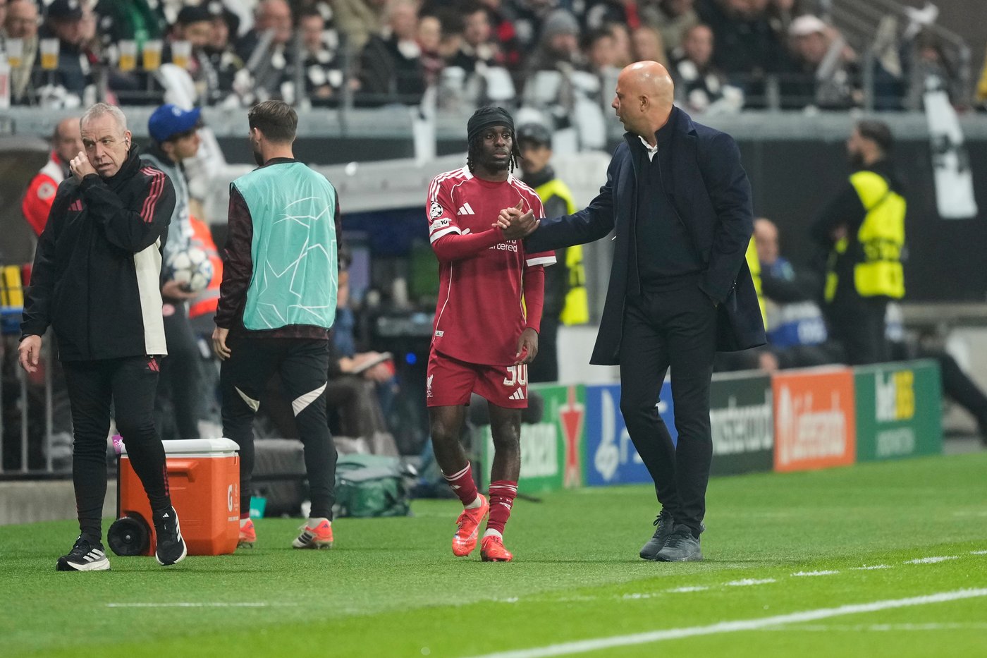 Isak sustains groin injury to extend his tough start to Liverpool career after British-record move | iNFOnews.ca Isak sustains groin injury to extend his tough start to Liverpool career after British-record move | iNFOnews.ca