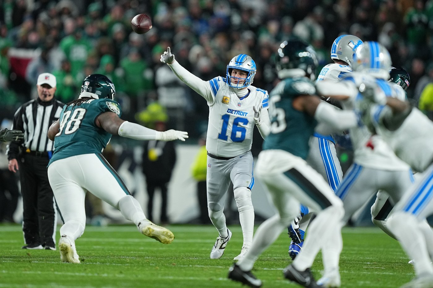 Lions' 4th-down flops, 3rd-down failures doom them in 16-9 loss in Philadelphia | iNFOnews.ca Lions' 4th-down flops, 3rd-down failures doom them in 16-9 loss in Philadelphia | iNFOnews.ca