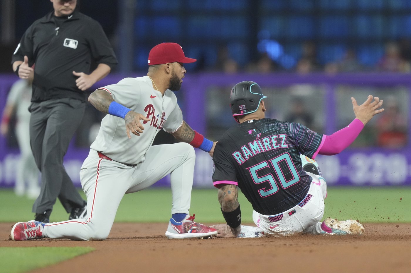 Harper homers and NL East-leading Phillies beat Marlins 4-2 | iNFOnews.ca Harper homers and NL East-leading Phillies beat Marlins 4-2 | iNFOnews.ca