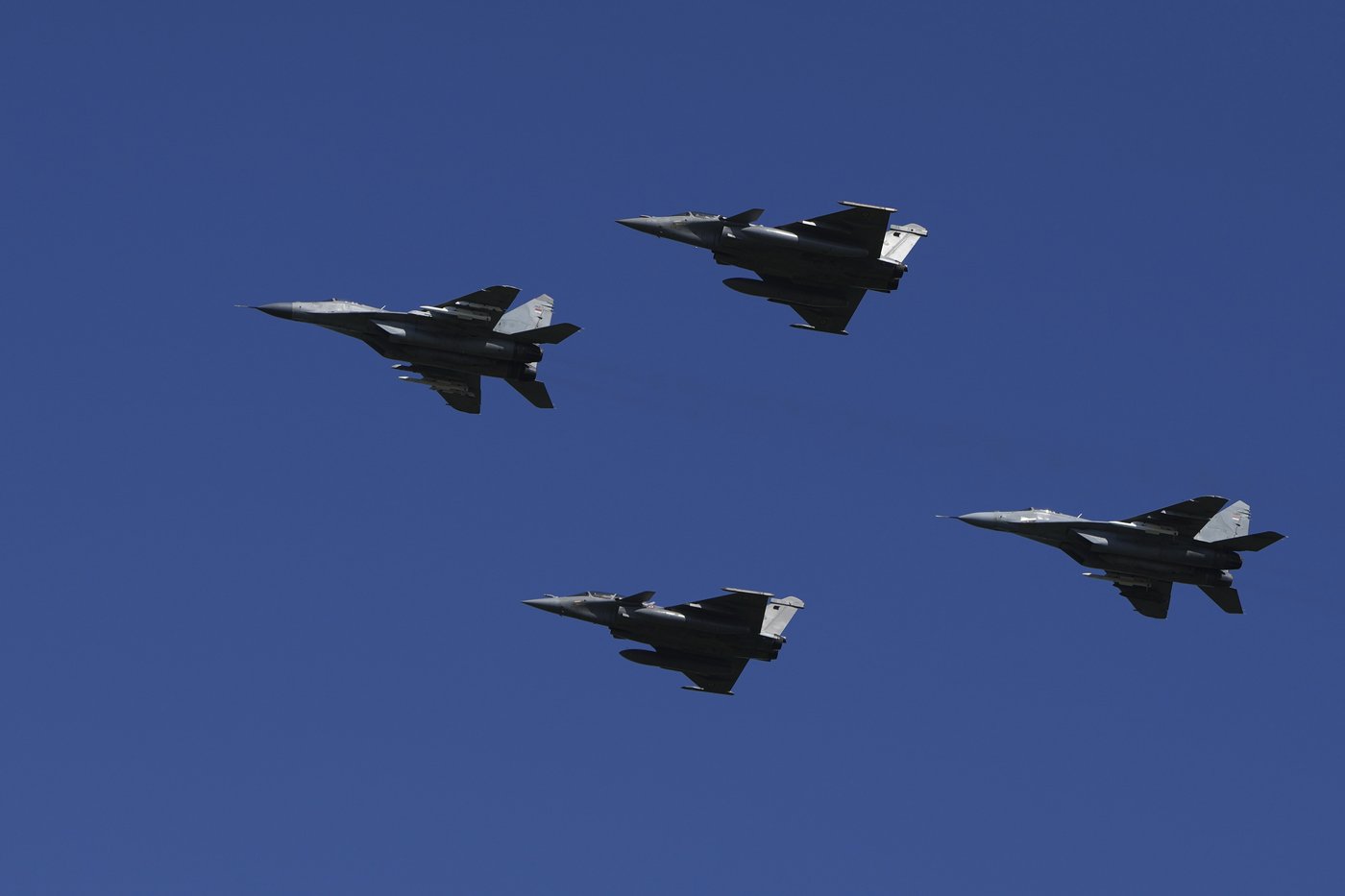 Serbia stages a large military parade to showcase tanks, jets and missile systems | iNFOnews.ca