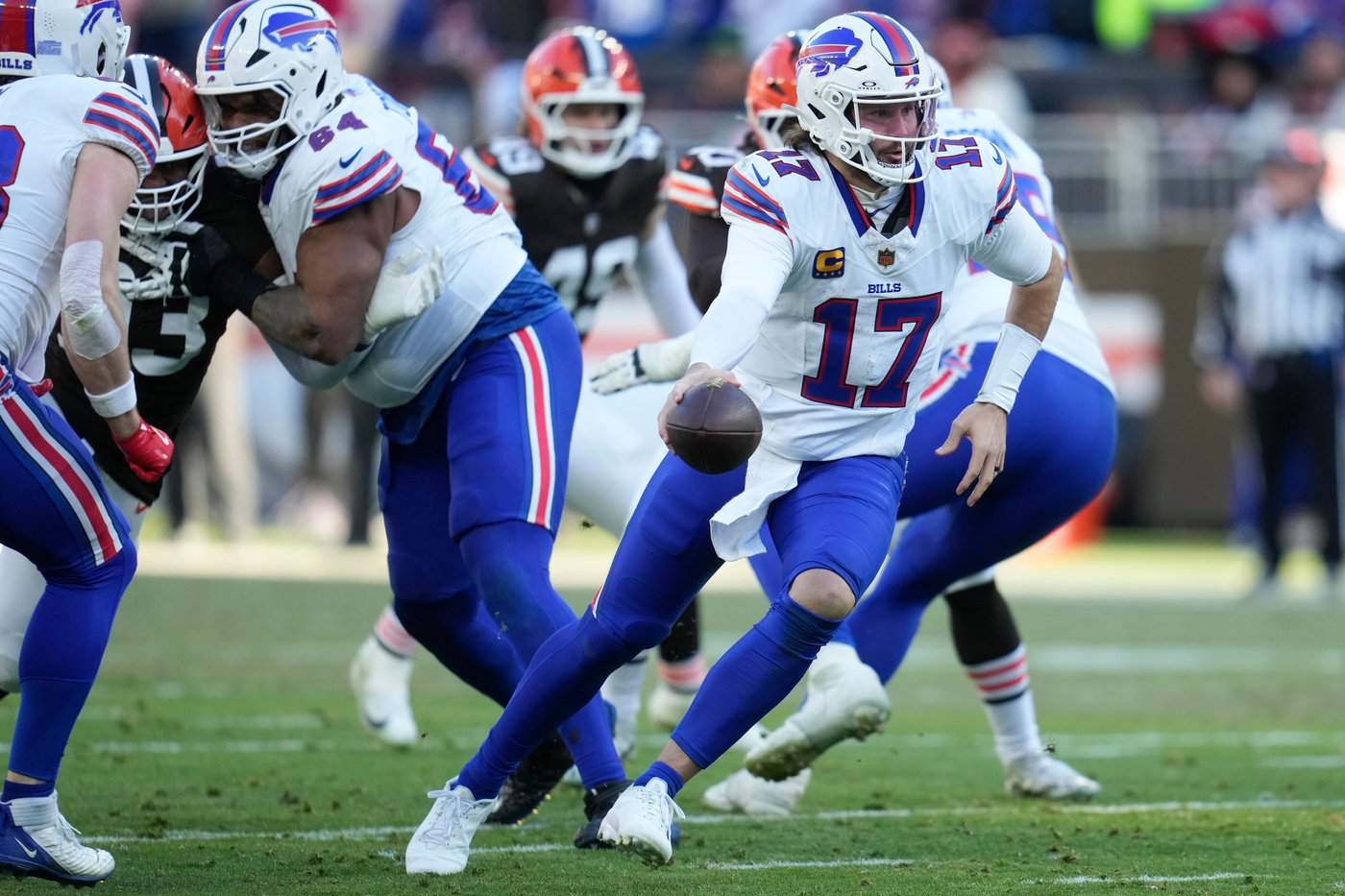 Josh Allen listed day to day with sore right foot, but expected to play against Eagles | iNFOnews.ca