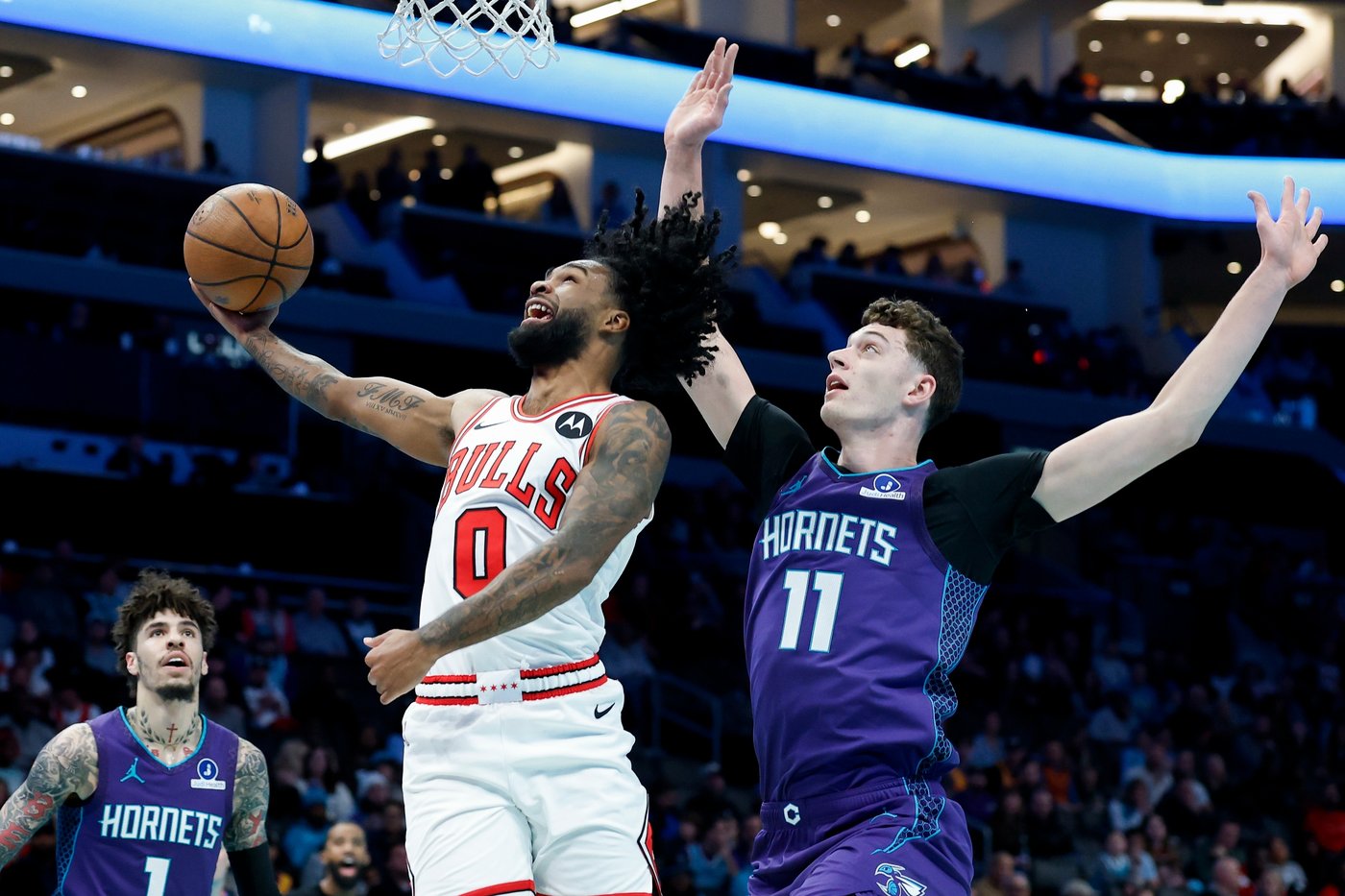 Miller scores 27 points, Hornets beat Bulls 123-116 to end 7-game losing streak | iNFOnews.ca