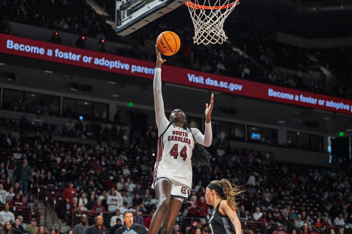 Latson, Johnson lead No. 2 Gamecocks to 103-74 win, ending 'Dores perfect start | iNFOnews.ca