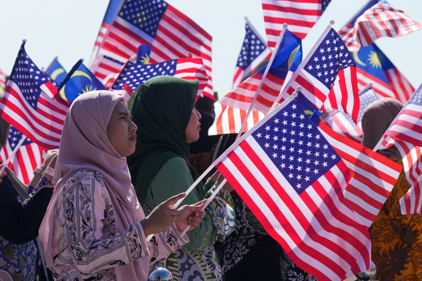 Photos from US President Donald Trump's visit to Malaysia, South Korea and Japan | iNFOnews.ca