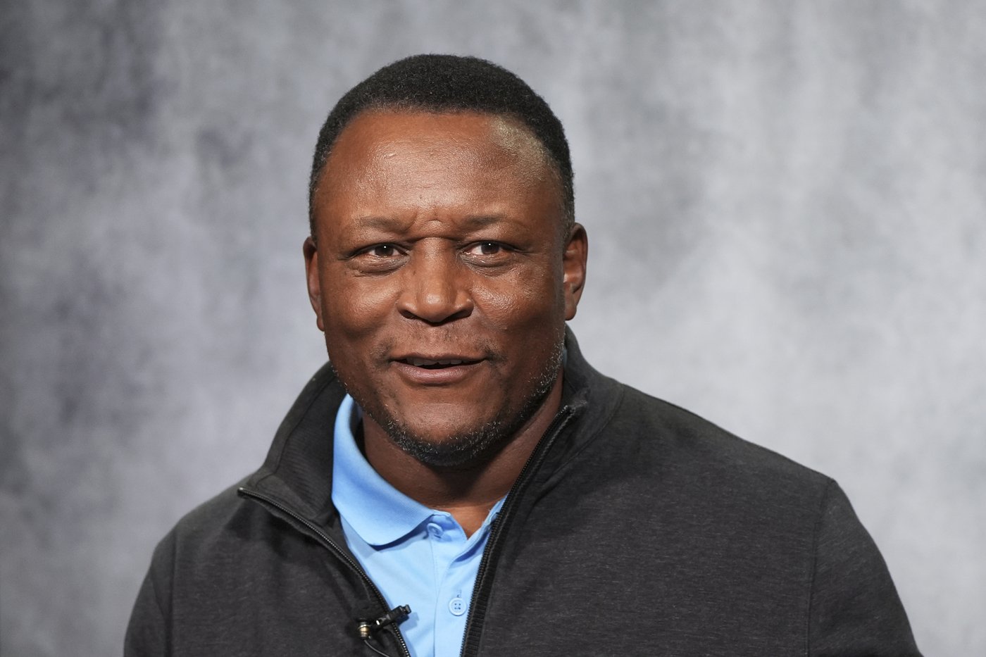 Barry Sanders advocates for people to know their cholesterol numbers a year after his heart attack | iNFOnews.ca Barry Sanders advocates for people to know their cholesterol numbers a year after his heart attack | iNFOnews.ca