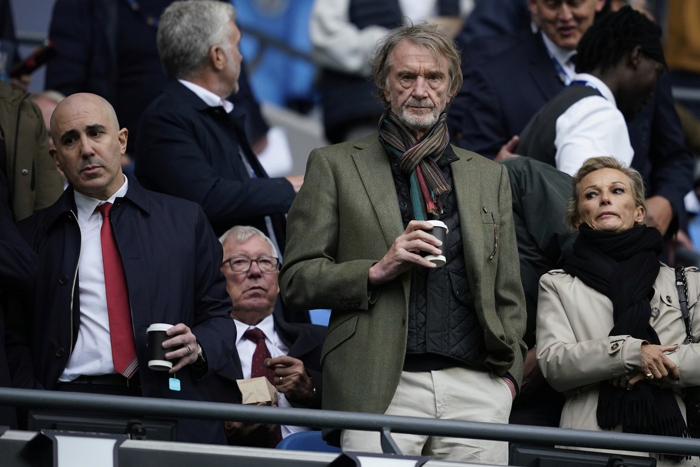 Man City humbles Man United 3-0 in the Premier League, Liverpool back on top | iNFOnews.ca