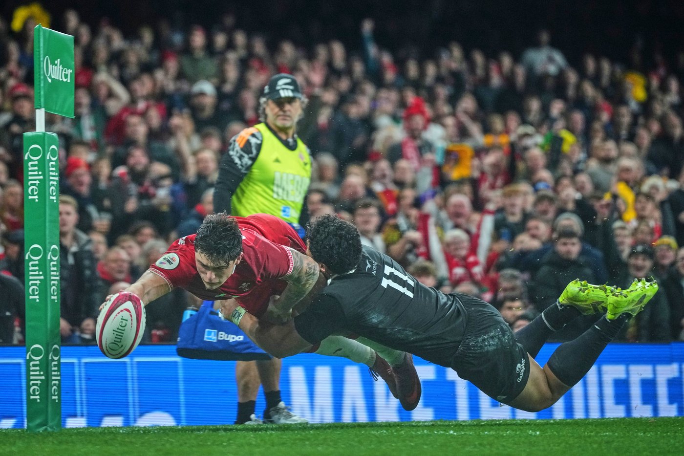 All Blacks extend 72-year winning streak against spirited Wales in seven-try victory | iNFOnews.ca