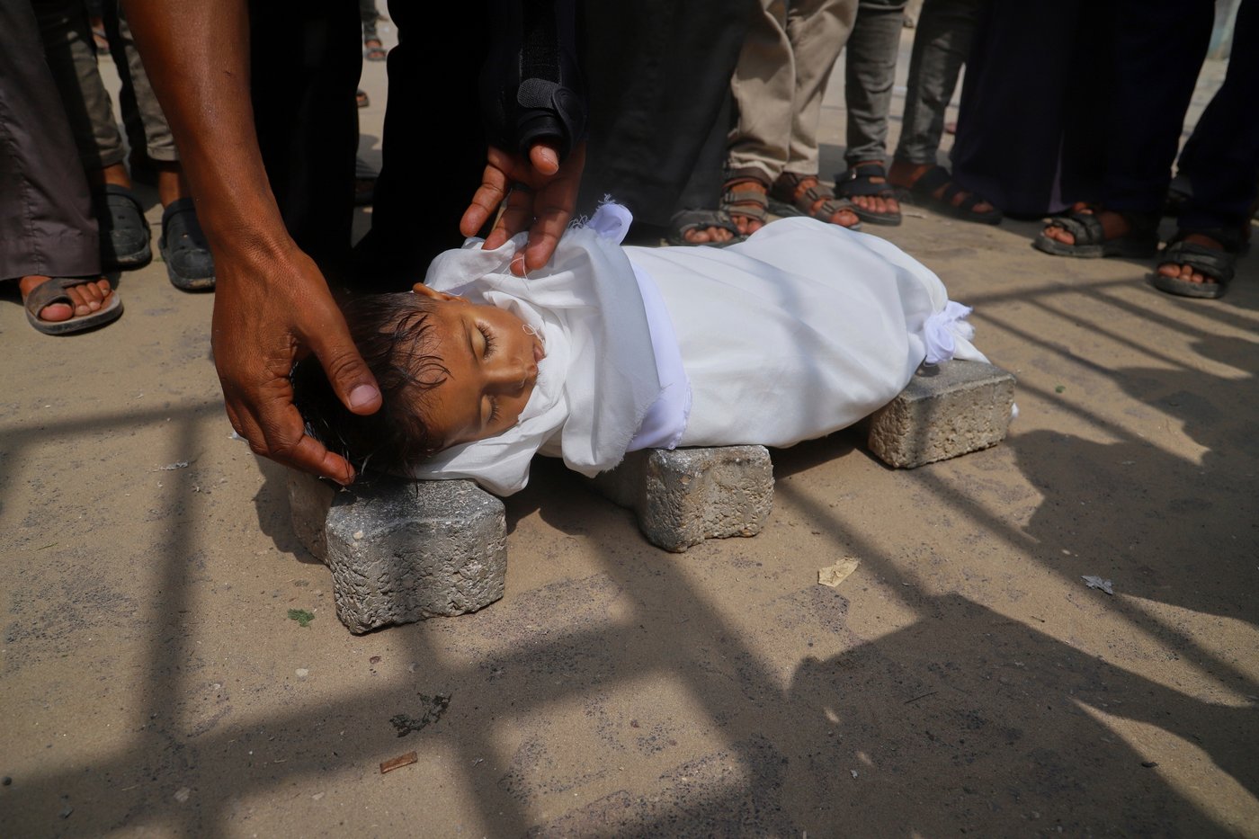 Photos from 2 years of war between Israel and Hamas bear witness to its horrors | iNFOnews.ca