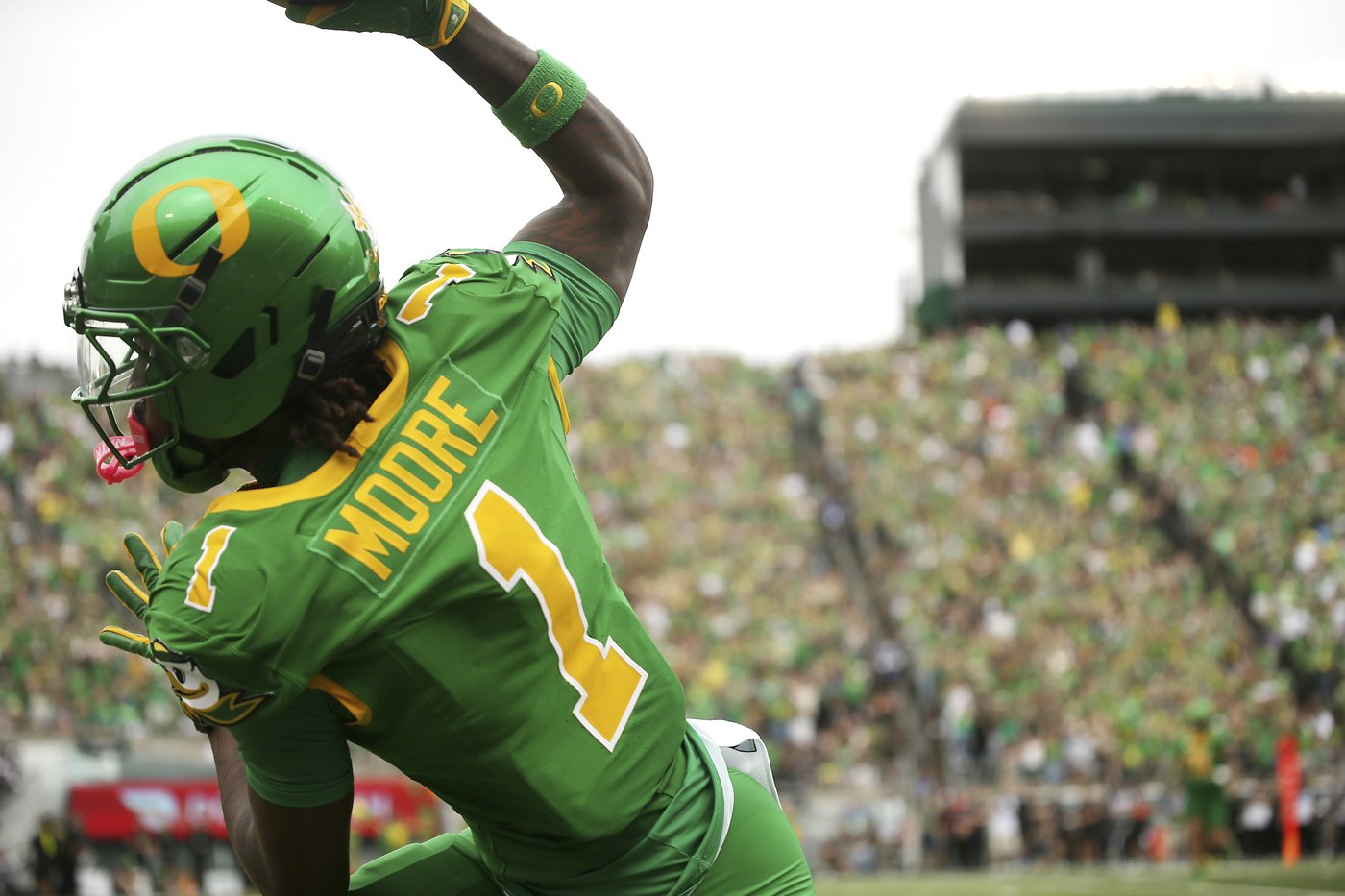No. 6 Oregon routs Oklahoma State 69-3 for Cowboys' biggest loss under Gundy | iNFOnews.ca No. 6 Oregon routs Oklahoma State 69-3 for Cowboys' biggest loss under Gundy | iNFOnews.ca