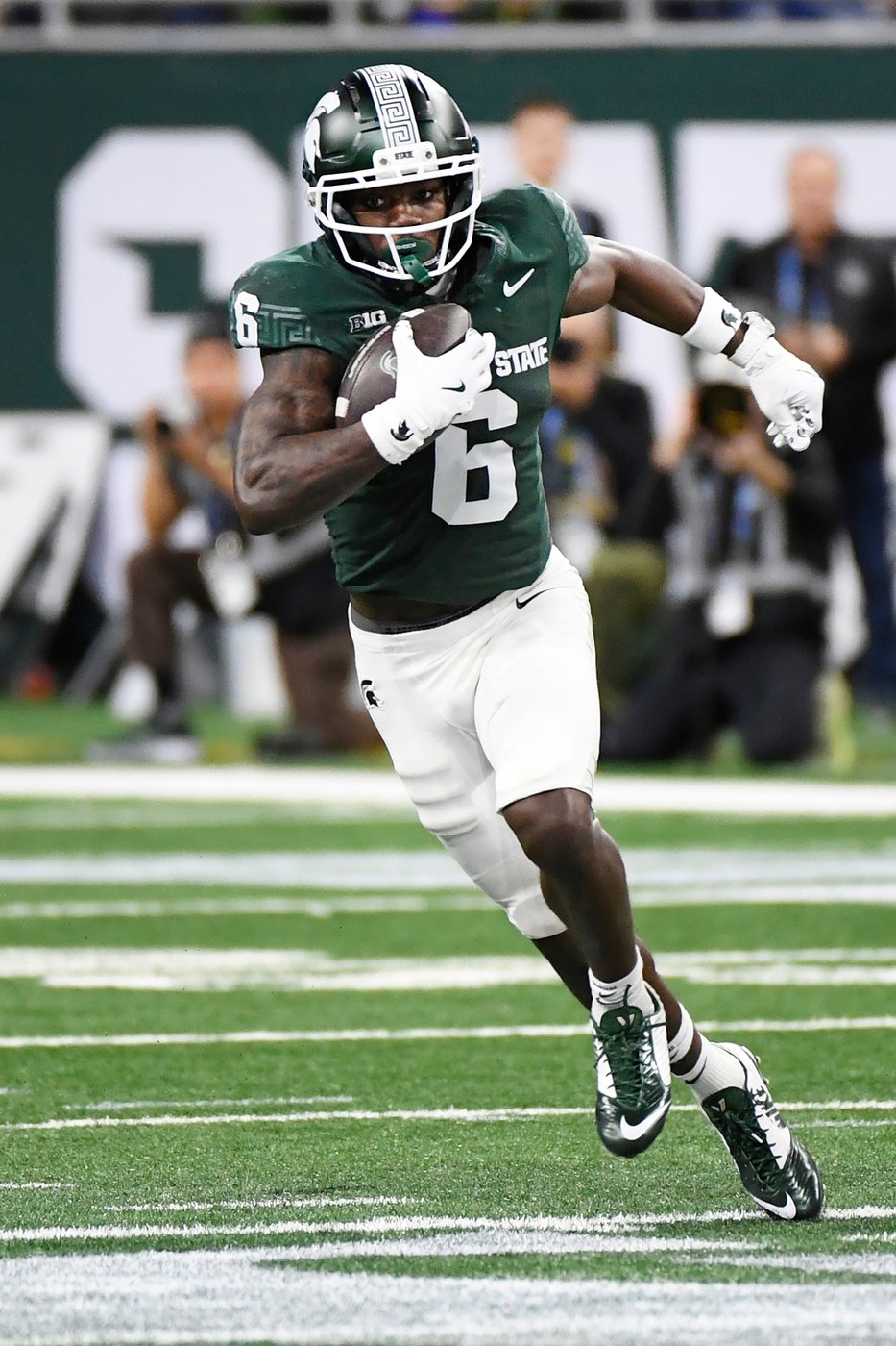 No. 1 Indiana starts post-Mendoza era by adding former TCU quarterback, new receiver, AP source says | iNFOnews.ca