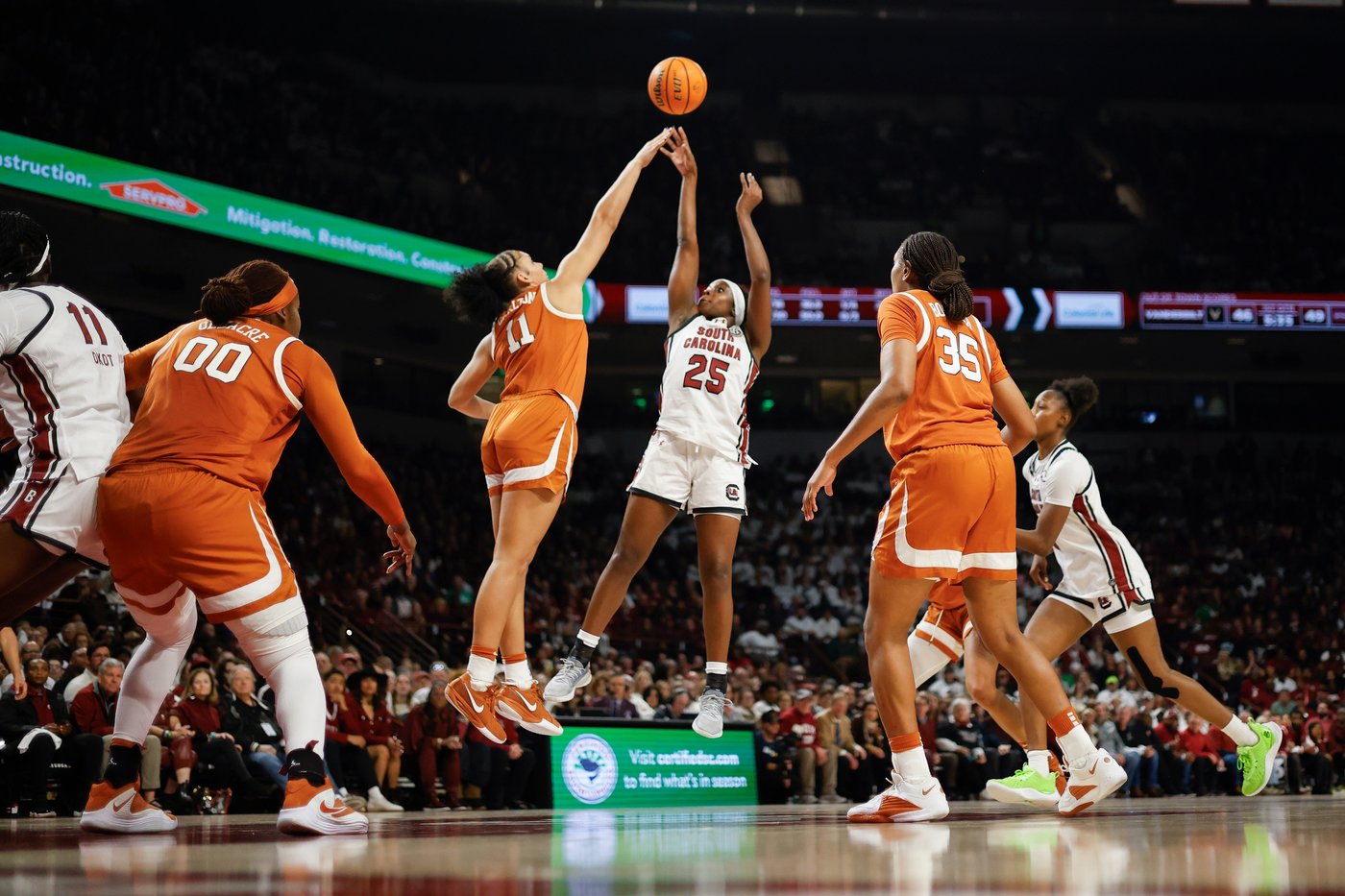 No. 2 South Carolina women beat No. 4 Texas 68-65 to avenge only loss | iNFOnews.ca No. 2 South Carolina women beat No. 4 Texas 68-65 to avenge only loss | iNFOnews.ca