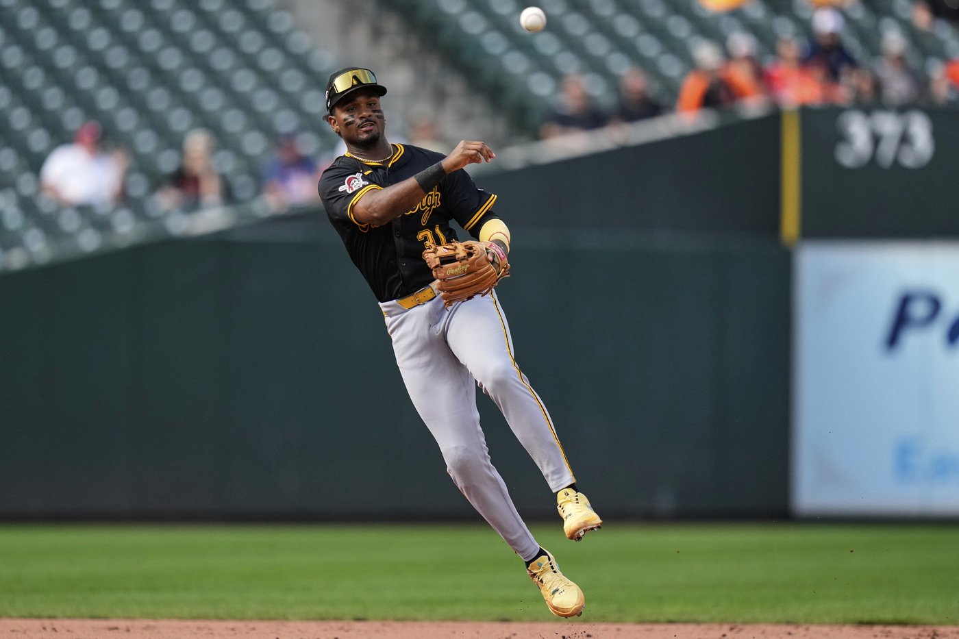 Dylan Beavers drives in go-ahead run for second straight day, Orioles beat Pirates 3-2 | iNFOnews.ca