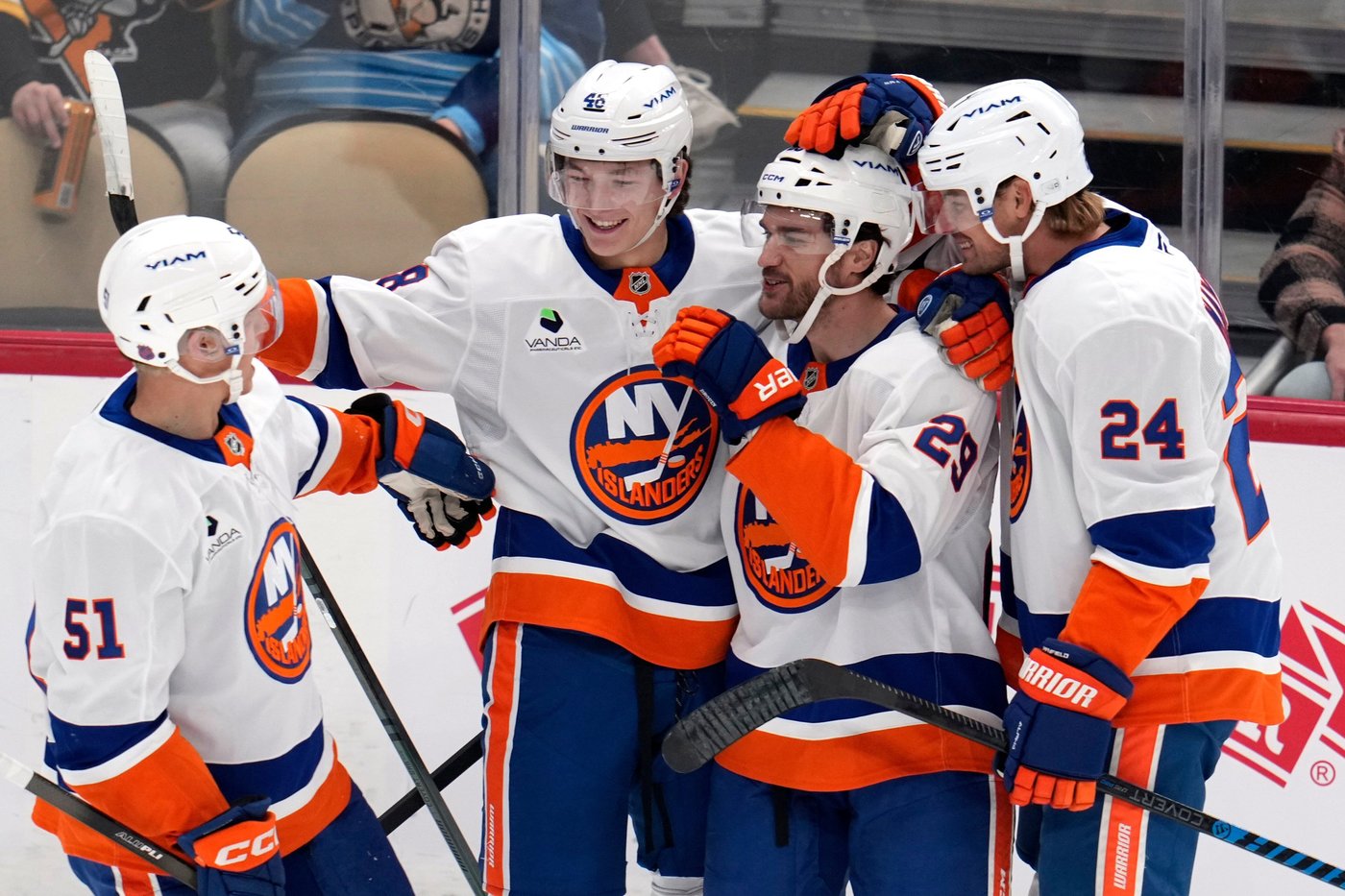Matthew Schaefer turned 18 last month. The Islanders rookie hardly looked his age in his NHL debut | iNFOnews.ca Matthew Schaefer turned 18 last month. The Islanders rookie hardly looked his age in his NHL debut | iNFOnews.ca