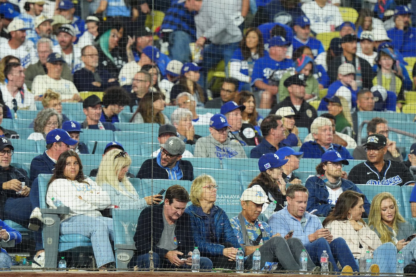 Photo Gallery: Dodgers outlast Jays 6-5 in 18-inning marathon World Series Game 3 | iNFOnews.ca