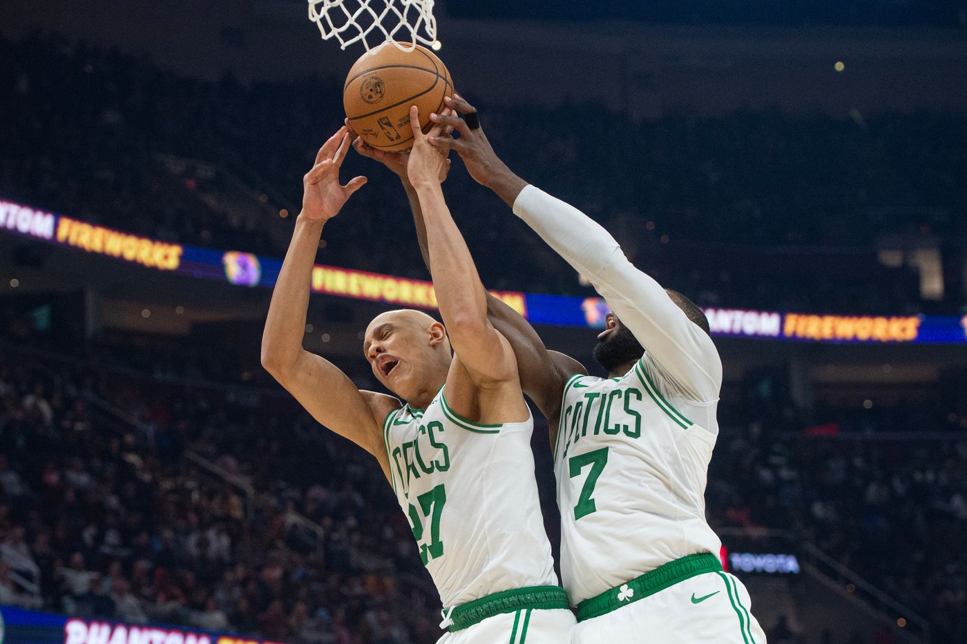 Payton Pritchard scores 42, Jaylen Brown gets triple-double as Celtics outlast Cavaliers 117-115 | iNFOnews.ca