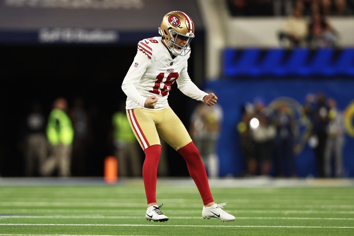 Short-handed 49ers stop Rams on downs in overtime, preserving a 26-23 victory | iNFOnews.ca