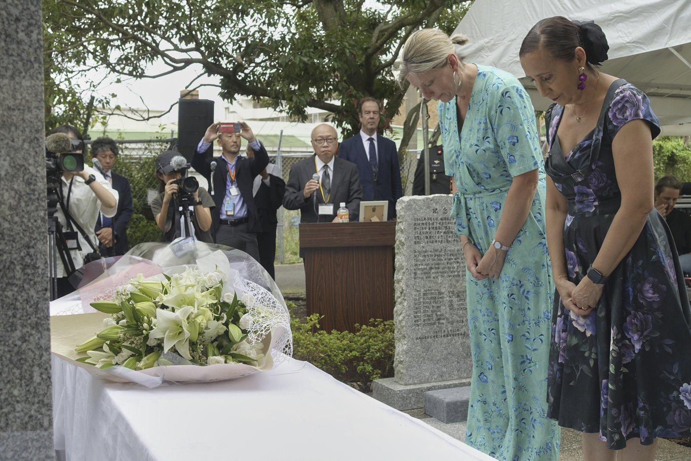 Relatives of Dutch POWs visit former Nagasaki prison site to honor their memory | iNFOnews.ca Relatives of Dutch POWs visit former Nagasaki prison site to honor their memory | iNFOnews.ca