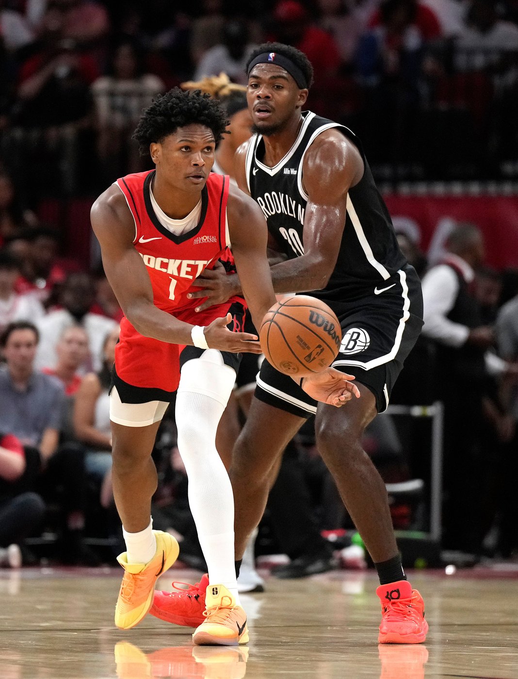 Rockets rout the winless Nets 137-109 for their first victory of the season | iNFOnews.ca Rockets rout the winless Nets 137-109 for their first victory of the season | iNFOnews.ca