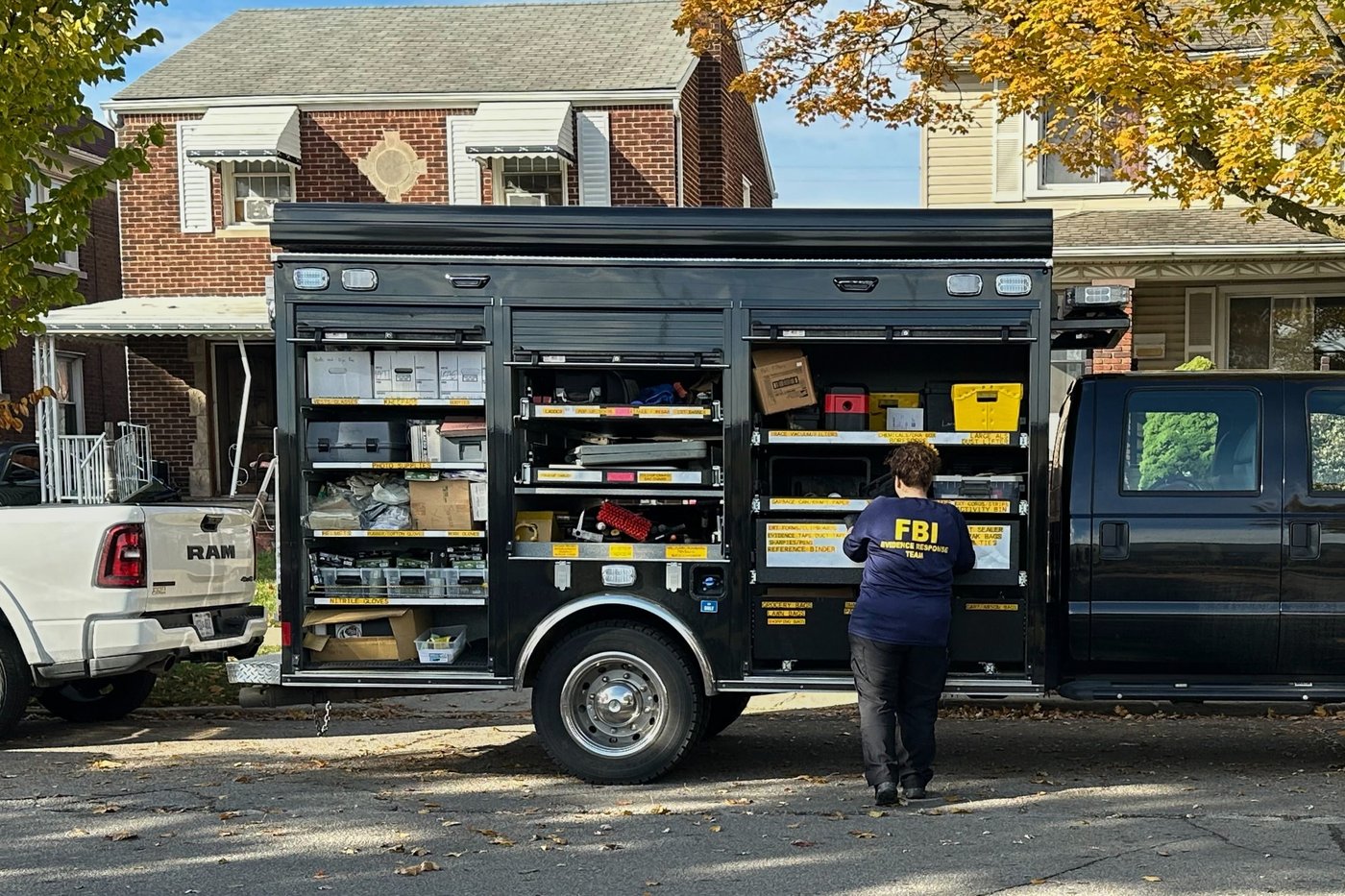Multiple people have been arrested in Michigan in a Halloween weekend attack plot, FBI director says | iNFOnews.ca Multiple people have been arrested in Michigan in a Halloween weekend attack plot, FBI director says | iNFOnews.ca