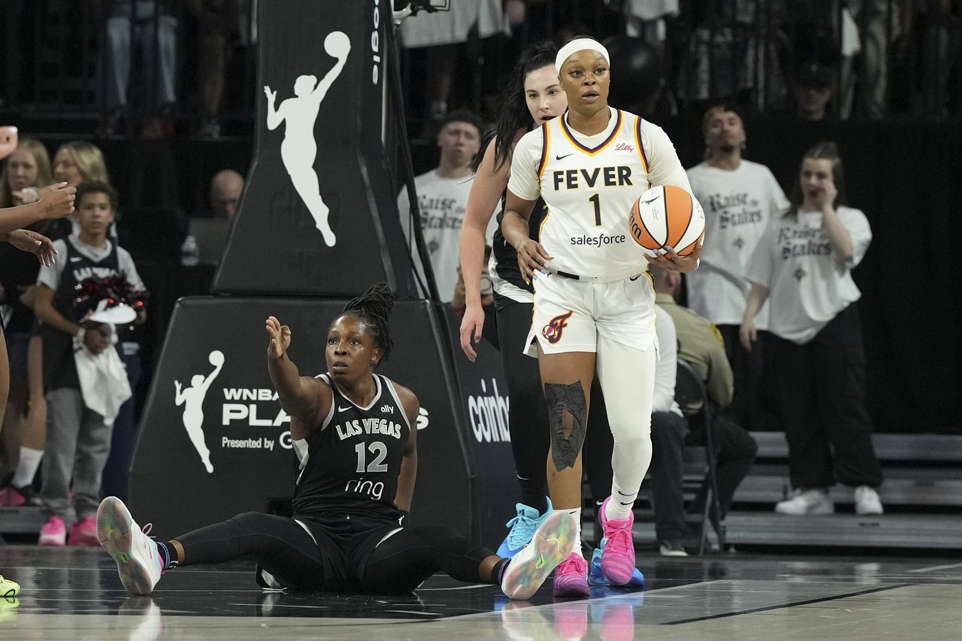 Kelsey Mitchell scores 34 points, leads Fever to Game 1 upset win over Aces, 89-73 | iNFOnews.ca