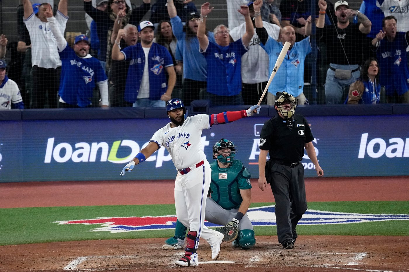 Blue Jays in World Series for first time since before Ohtani was born, while Dodgers seek to repeat | iNFOnews.ca Blue Jays in World Series for first time since before Ohtani was born, while Dodgers seek to repeat | iNFOnews.ca
