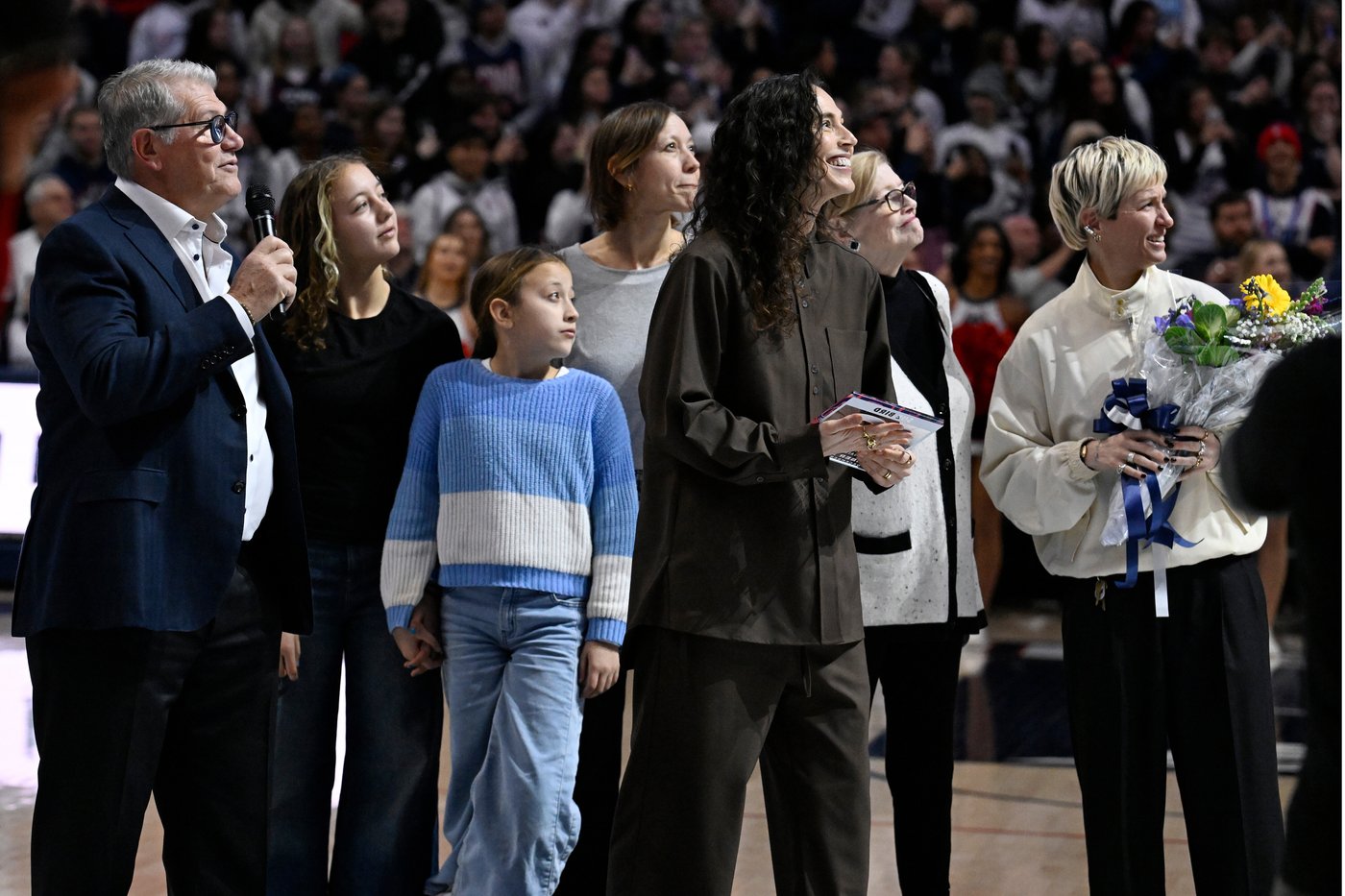 Sue Bird has jersey retired at UConn ahead of top-ranked Huskies' game against DePaul | iNFOnews.ca Sue Bird has jersey retired at UConn ahead of top-ranked Huskies' game against DePaul | iNFOnews.ca