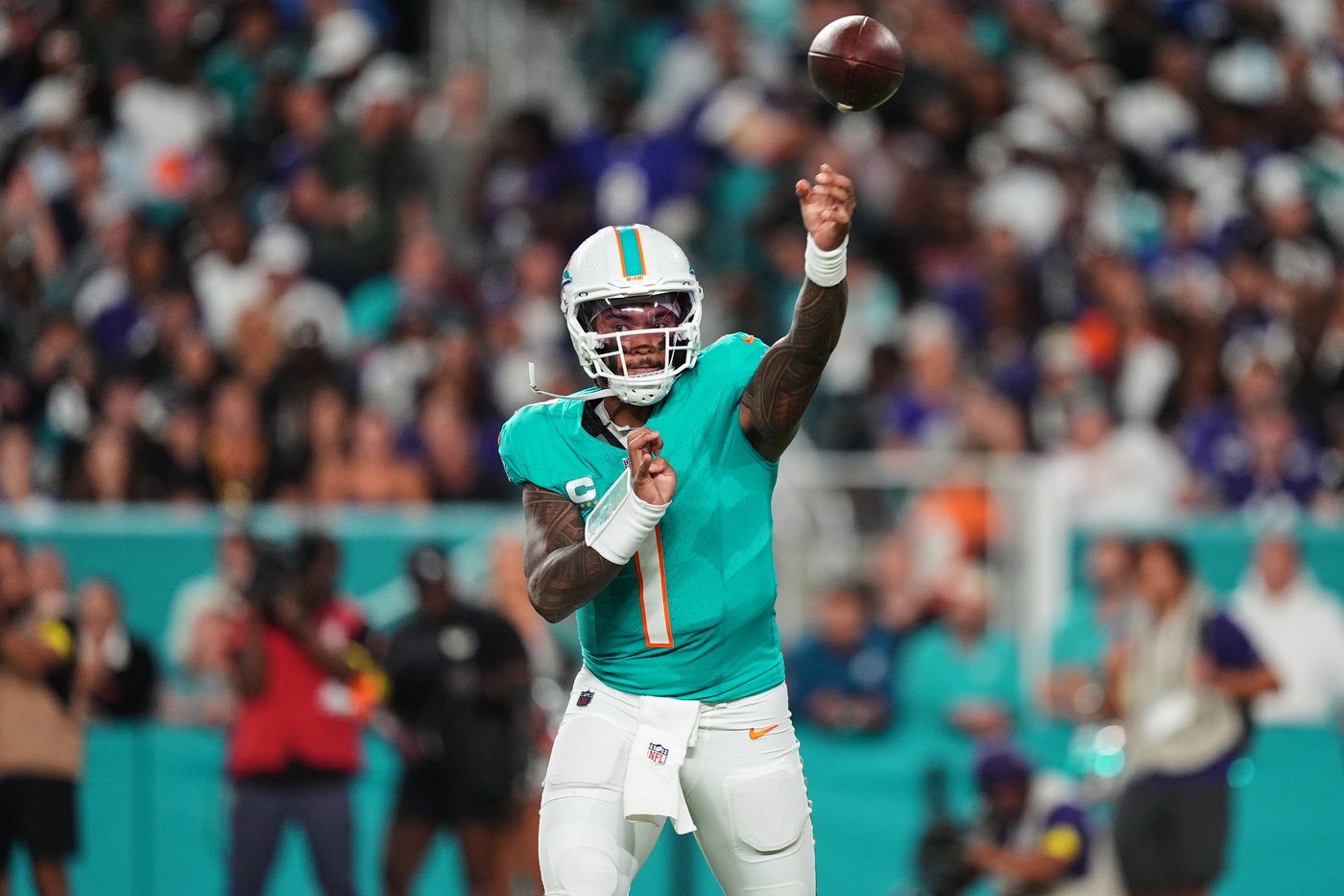 Lamar Jackson torches Miami with 4 TD passes in return from injury and Ravens rout Dolphins 28-6 | iNFOnews.ca Lamar Jackson torches Miami with 4 TD passes in return from injury and Ravens rout Dolphins 28-6 | iNFOnews.ca